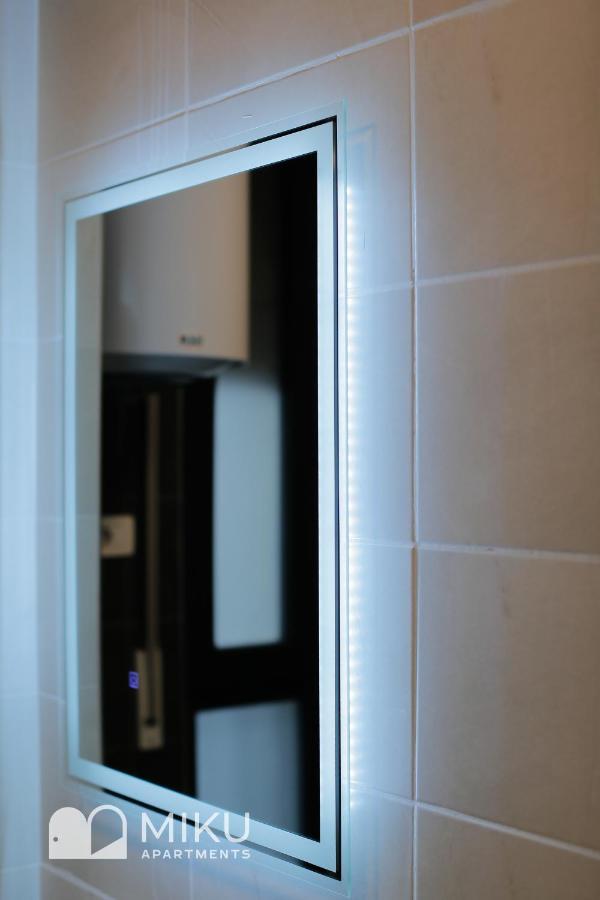 Miku Apartment - Glamorous 1Bedroom Apartment At Olympic Residence Tirana Buitenkant foto