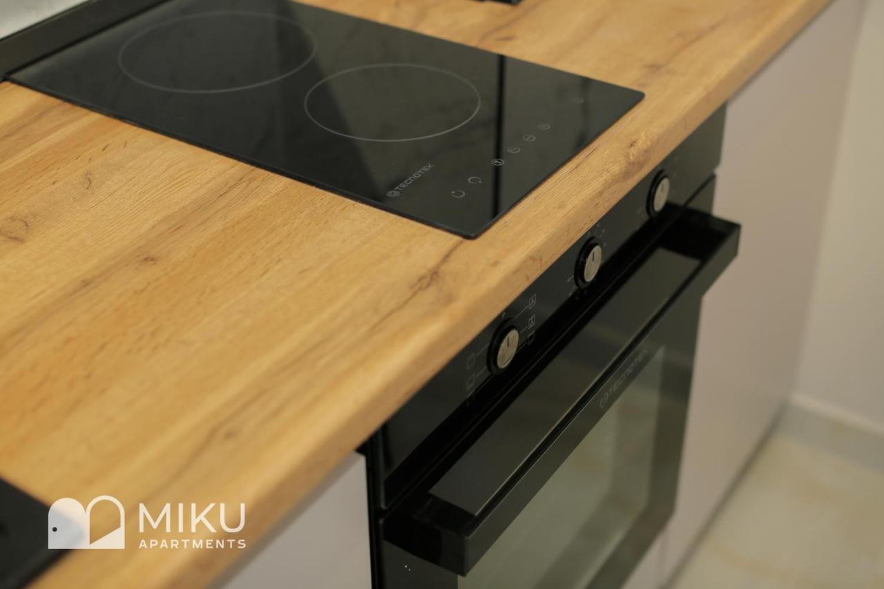 Miku Apartment - Glamorous 1Bedroom Apartment At Olympic Residence Tirana Buitenkant foto