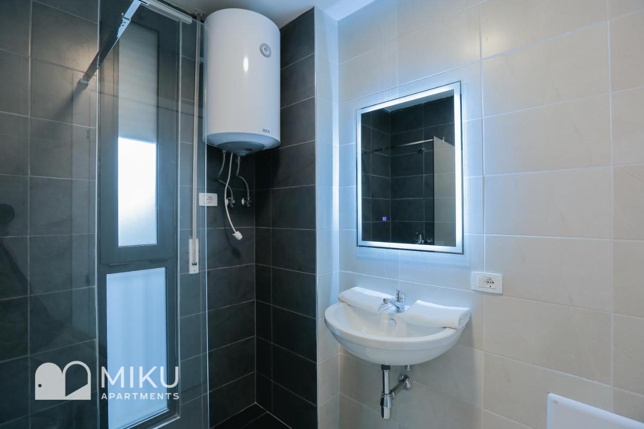 Miku Apartment - Glamorous 1Bedroom Apartment At Olympic Residence Tirana Buitenkant foto