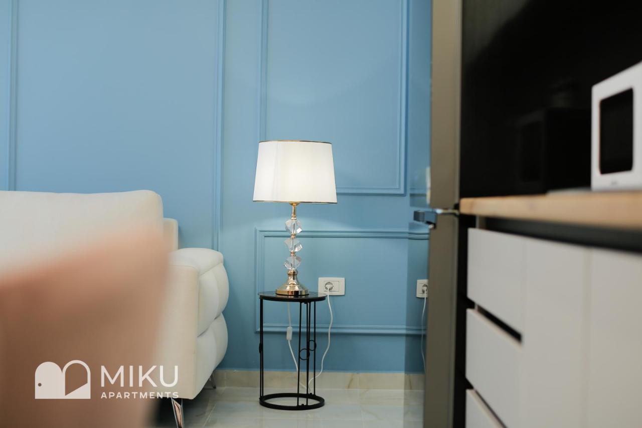 Miku Apartment - Glamorous 1Bedroom Apartment At Olympic Residence Tirana Buitenkant foto