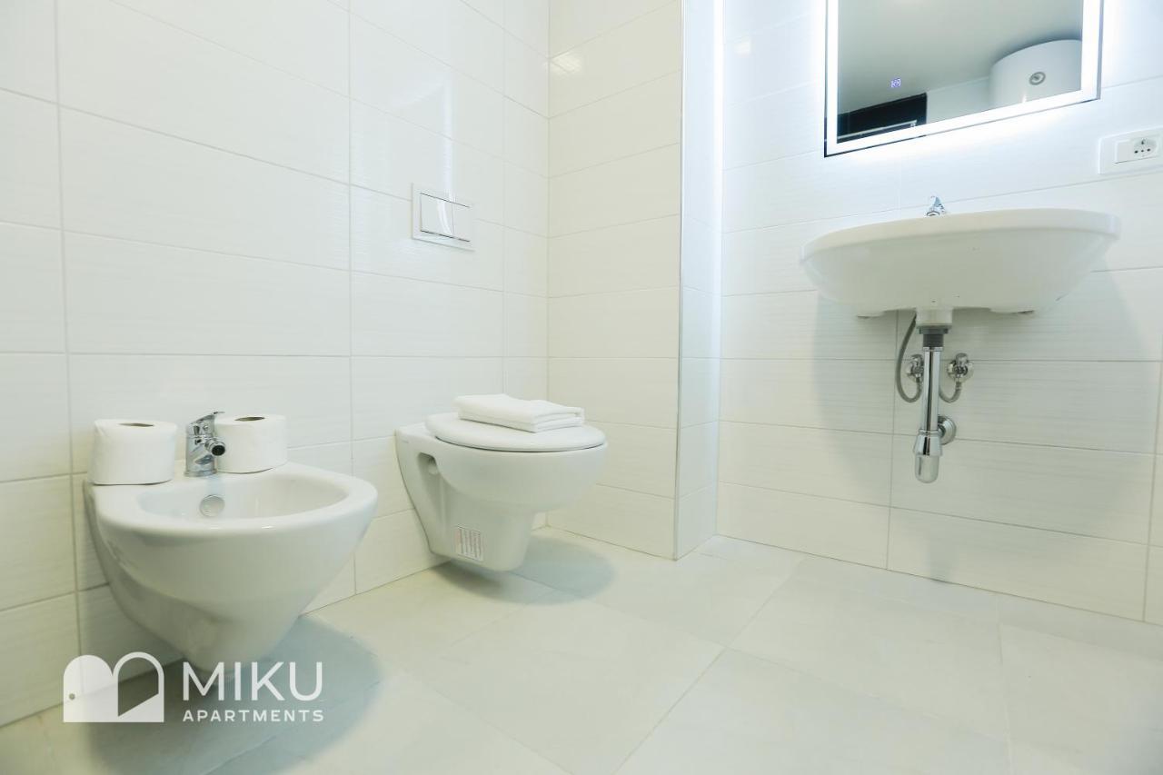 Miku Apartment - Glamorous 1Bedroom Apartment At Olympic Residence Tirana Buitenkant foto